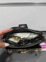 کیف مجلسی زنانه MANGO طرح Studded مشکی براق - Image 6